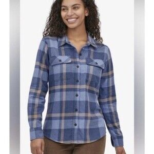 Patagonia Soft Flannel Organic Cotton XS Women’s Long Sleeve Button Down